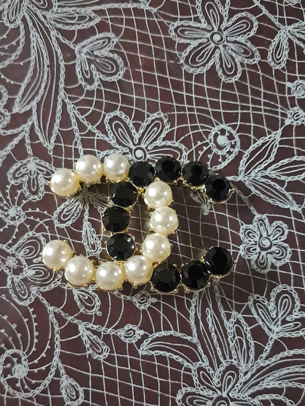 Pearl & Black Crystal Interlocking-Style Brooch - Women’s Jewelry